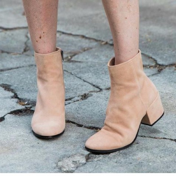dolce vita block heel bootie
